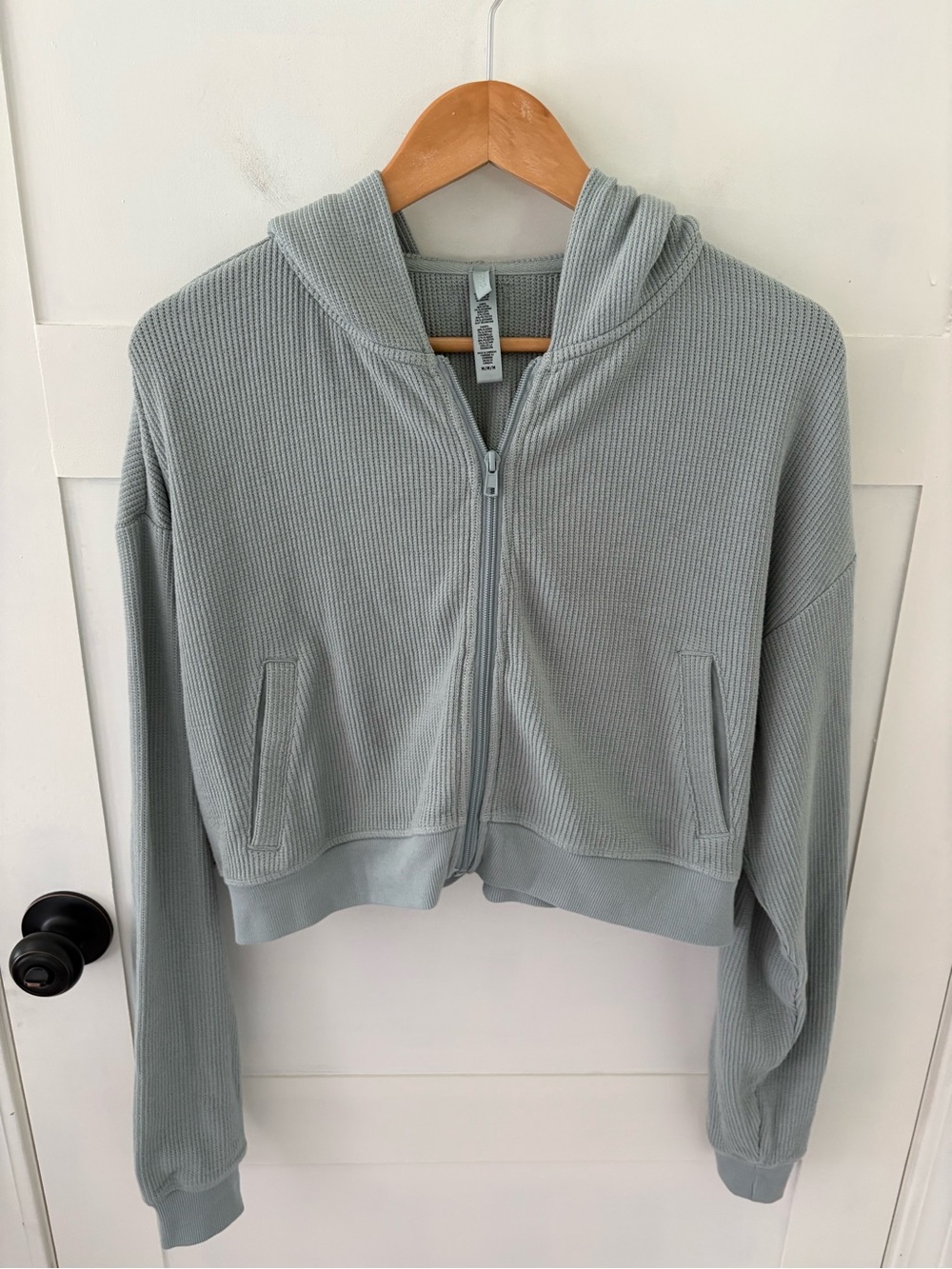 SKIMS Cropped Zip Thermal Hoodie. Size Medium.
